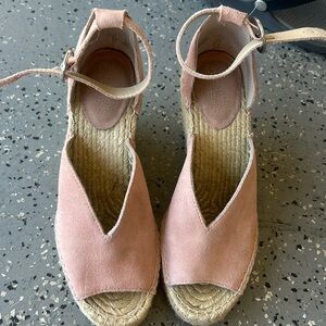 SEYCHELLES Espadrille Wedge Sandals Yellow Suede Ankle Strap Open Toe Size 7 EUC